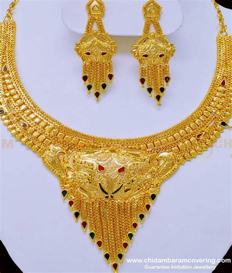 10 gm gold necklace.